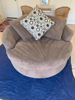Lounge Chair with Decorative Pillows