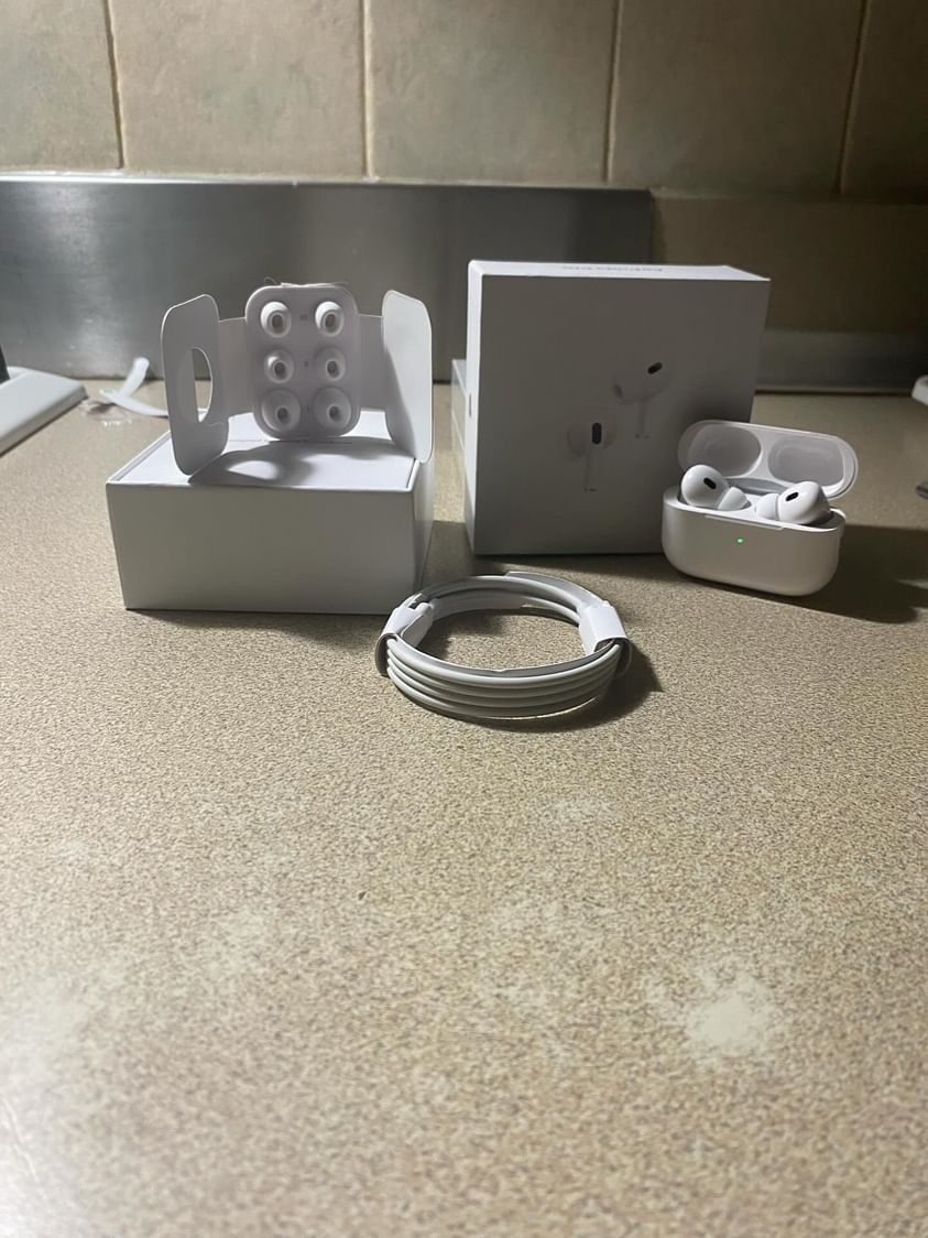 AirPods Pro’s 2 Generation With Charging Case