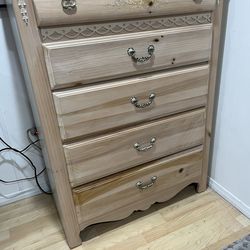 5 Drawers Solid Wood Dresser