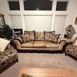 Floral matching livingroom set