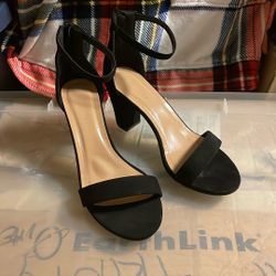Black Size 9 Chunk Heels 