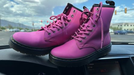 authentic Doc Martins pink size 6