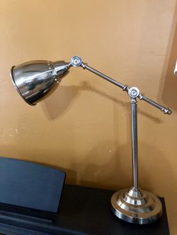 Desk lamp