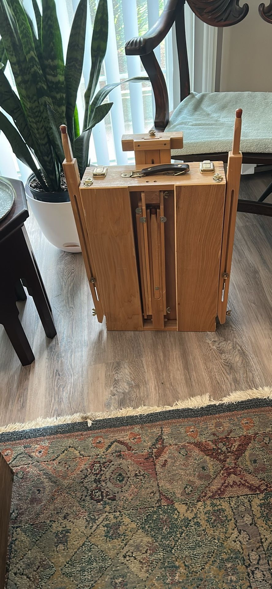 Floor Standing - Fold Up Travel Easel