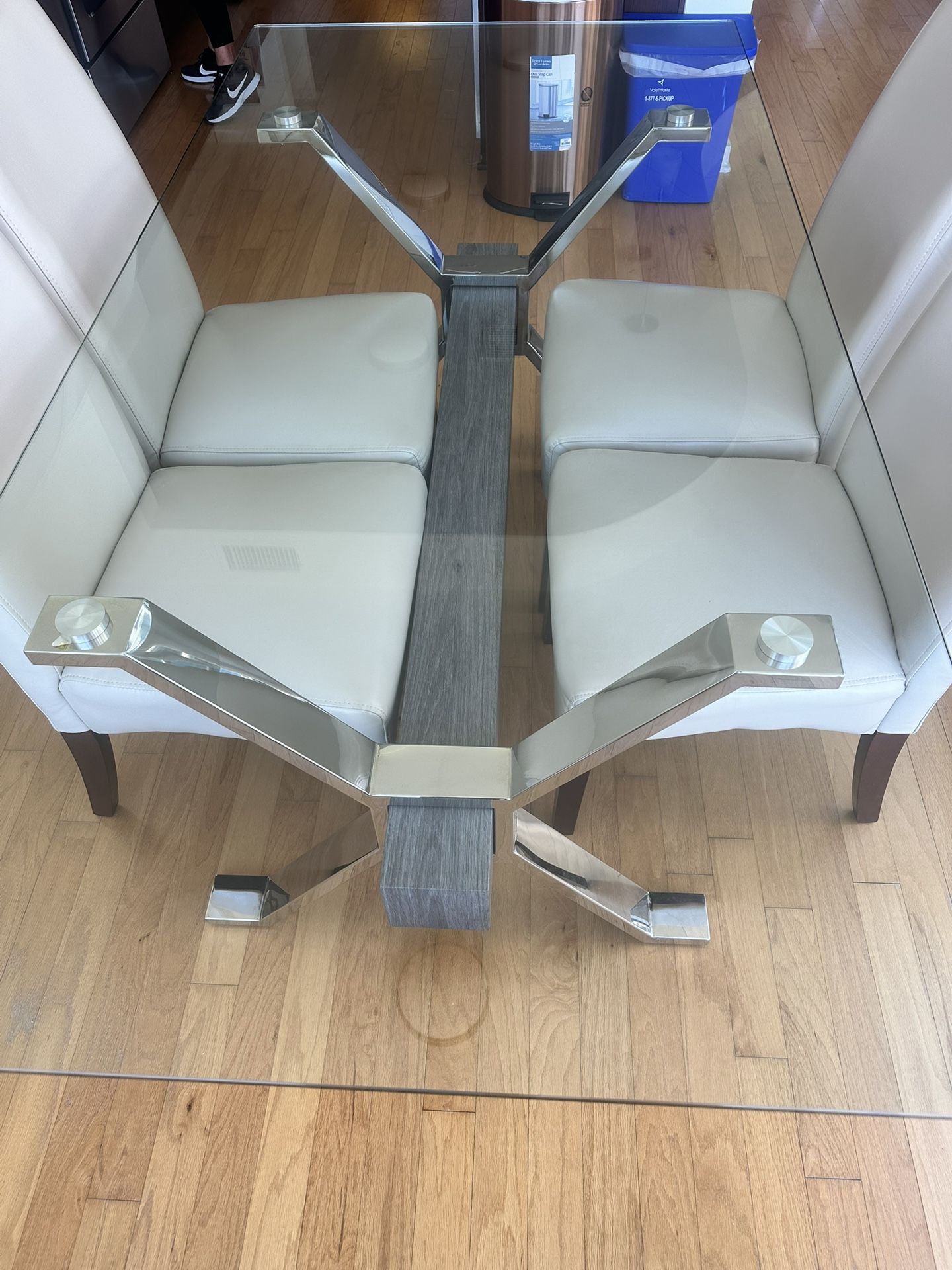 5 Pc Rectangle Dining Table With Chairs