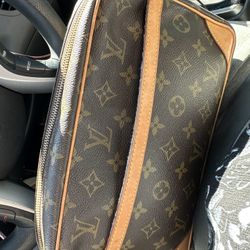 Louis Vuitton Clutch