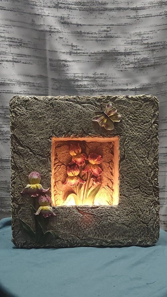 Adorable Floral Light Up Shadow Box