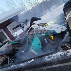 2023 Khaos 850 Slash