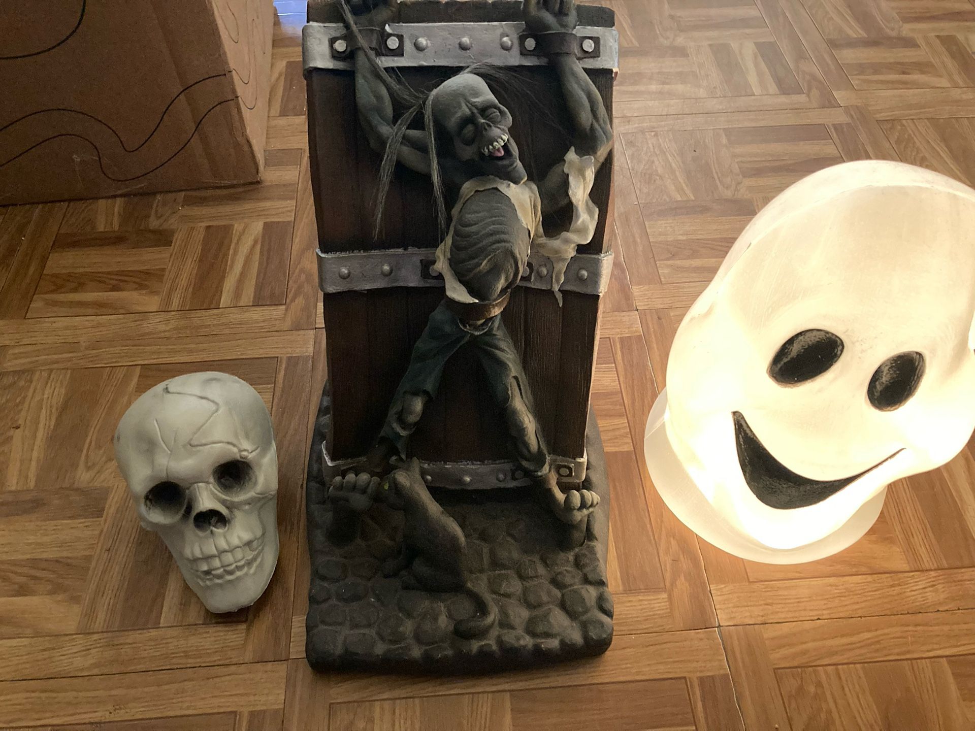 Halloween Decorations (One light Up)