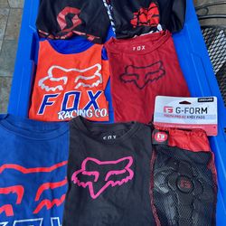 Used youth MTB shirt and jersey. New form knee pads