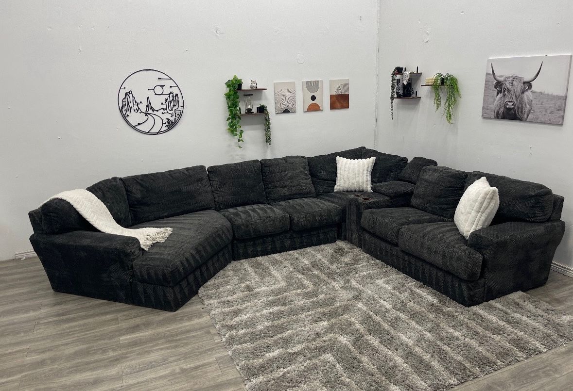 Sectional Couch - Free Delivery