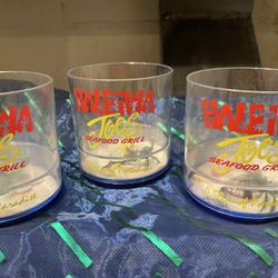 Vintage plastic cocktail glass from Haleiwa Joe's Seafood Grill in Hawaii