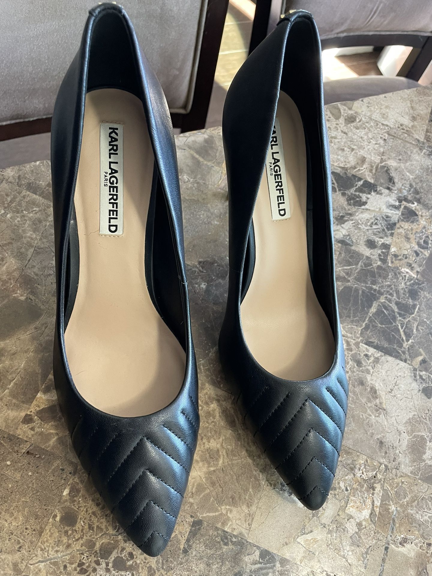 Womens Nice shoes Sz 9