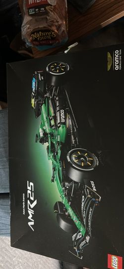 LEGO Technic Aston Martin AMR25 F1 Car