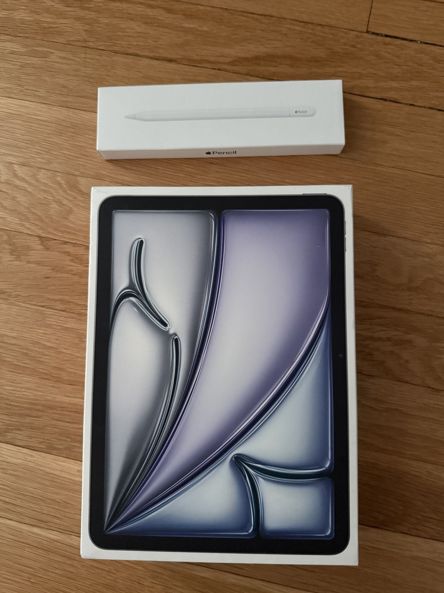 iPad Air And Apple Pencil USB-C