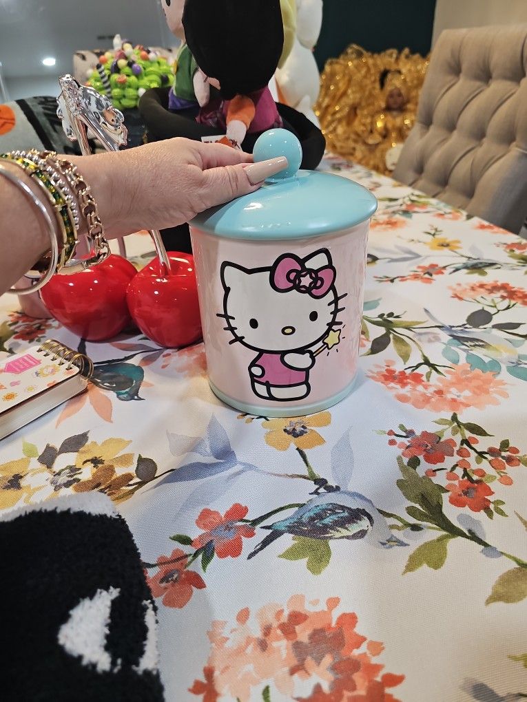 Hello Kitty Canister