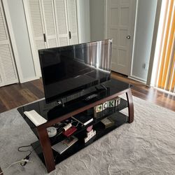 40 Inches Samsung Smart TV with 60 Inches TVStand Set