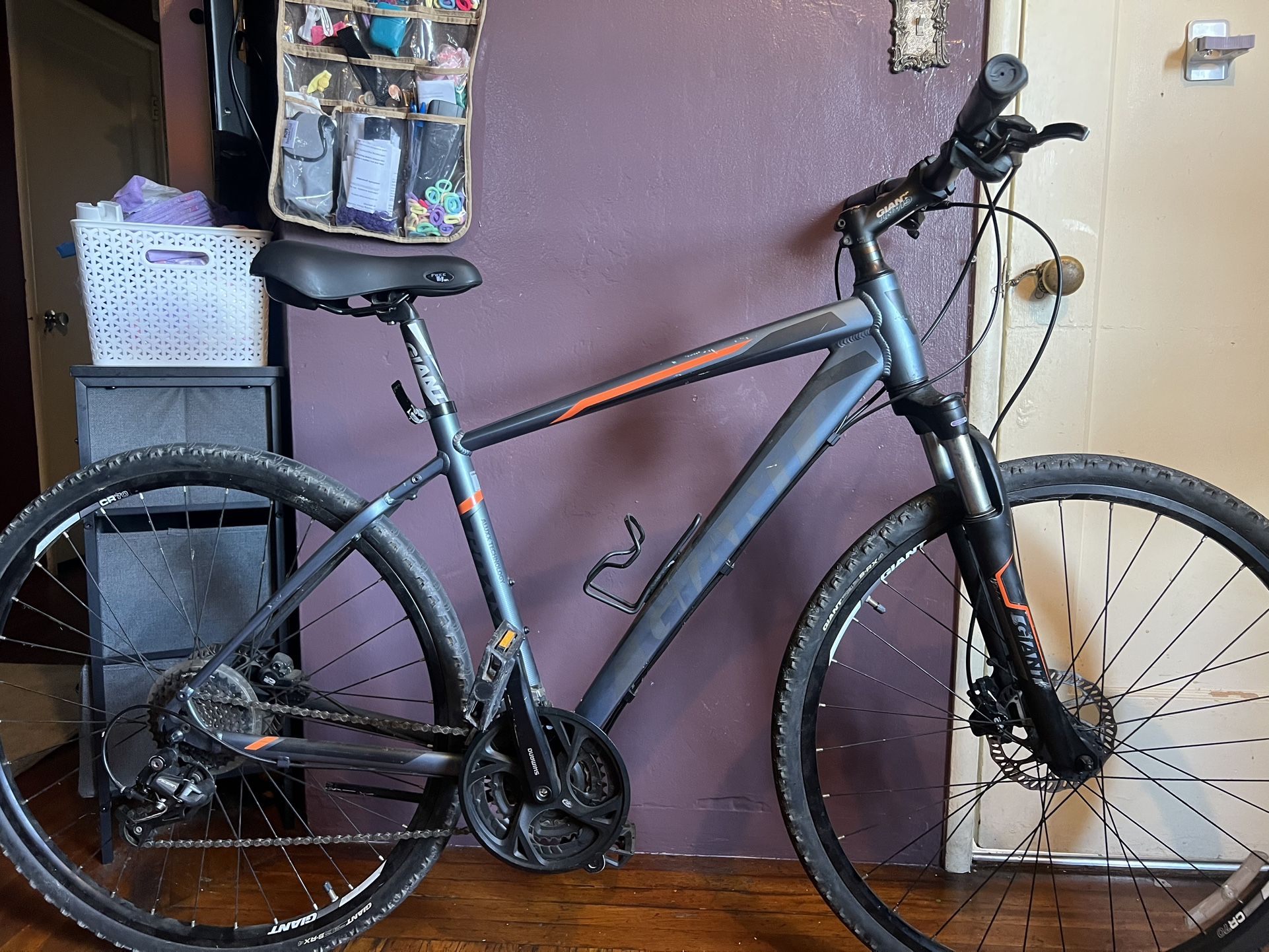 GIANT Roam 2. tires: 700c frame:MÉDIUM $280