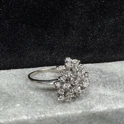 Vintage Estate 14K White Gold Cluster Starburst Ring  33 Diamonds 8.13 grams 💍