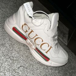 GUCCI MEN SIZE 10