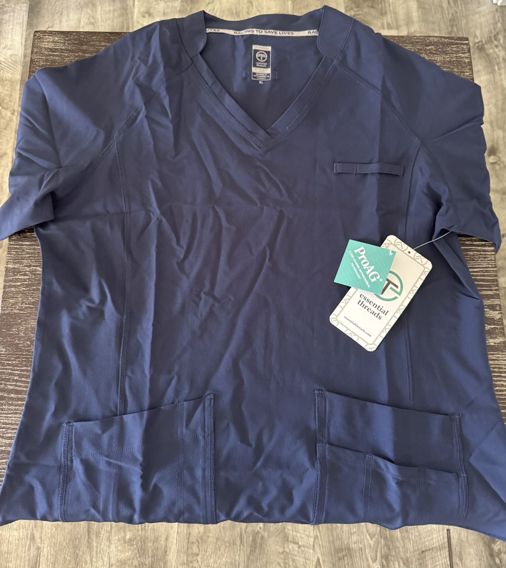NEW WOMENS XL SCRUBS