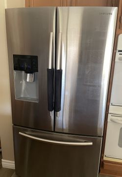 Samsung Refrigerator 26 cubic feet