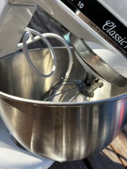 KitchenAid Classic Series 4.5 Quart Tilt-Head Stand Mixer - Silver