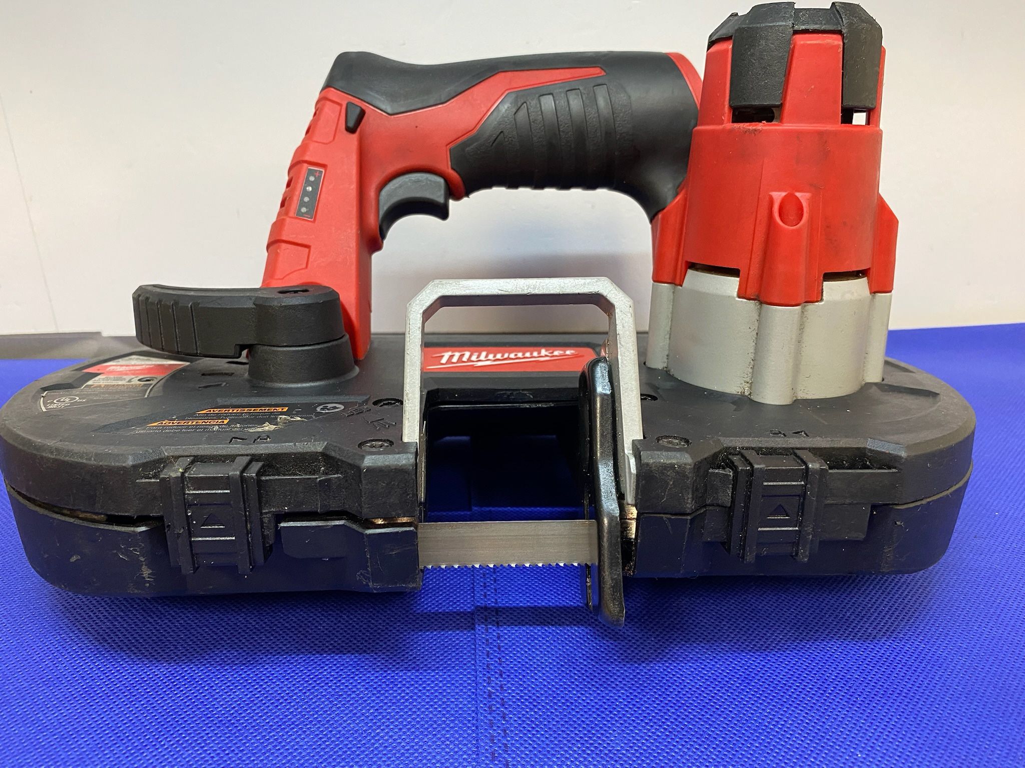 Milwaukee 2429-20 M12 Cordless Sub-Compact Band Saw (Tool Only)