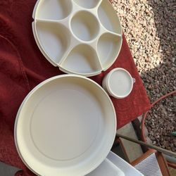 Tupperware  Divided Serving Tray 