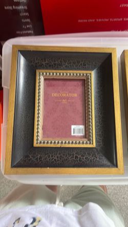Decorator 5x7 Picture Frame Black and Gold