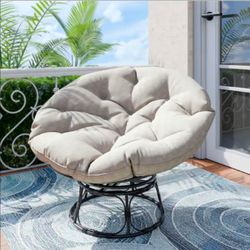 Pristine condition Patio Wicker Outdoor Papasan Lounge Chair with Beige Cushion
