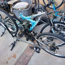 Huffy Rock Creek 24 Inch MOUNTAIN BIKE FOR SALE 