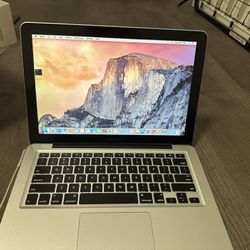 MacBook Pro 500GB Model MD101LL/A 13.3”
