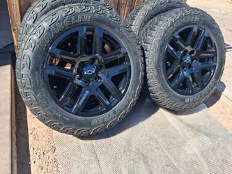 2024 OEM ORIGINAL TAKEOFFS CHEVY SILVERADO TRAIL BOSS 20 INCH HAVE TPMS SENSORS TIRES GOODYEAR WRANGLER TERRITORY M/T 95 % $ 1499