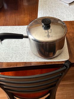 Stainless Steel Copper Bottom Pot w Lid