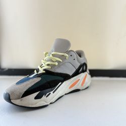 Yeezy Boost 700 Wave Runner Sz 9.5 Men