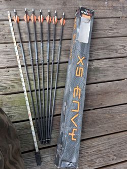 7 Blackout XS Envy Carbon Arrows - 340 Spine / 28.5"