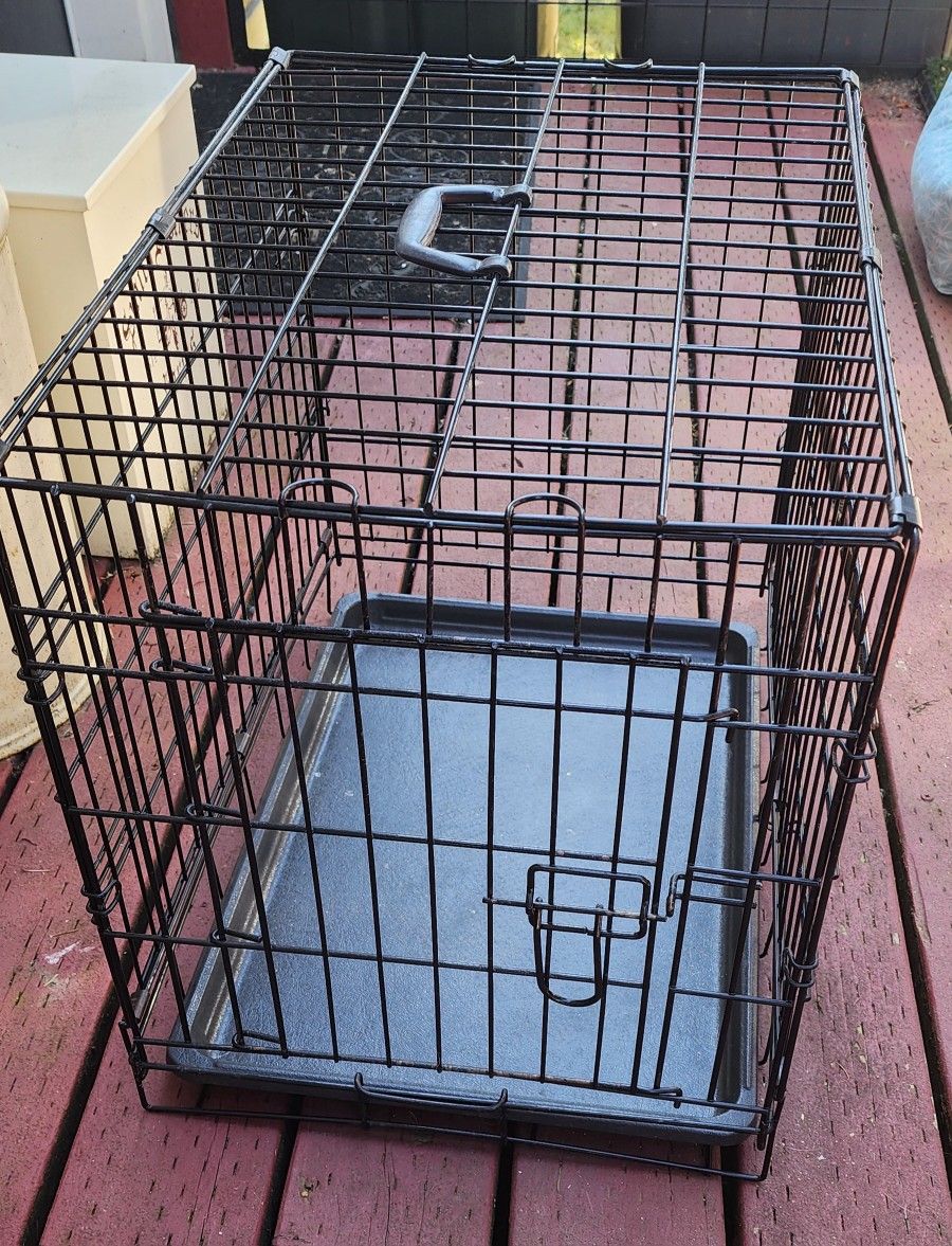 Small Dog Wire Crate/Kennel