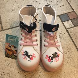 NWT Spirit Girls Light Up Shoes Size 11