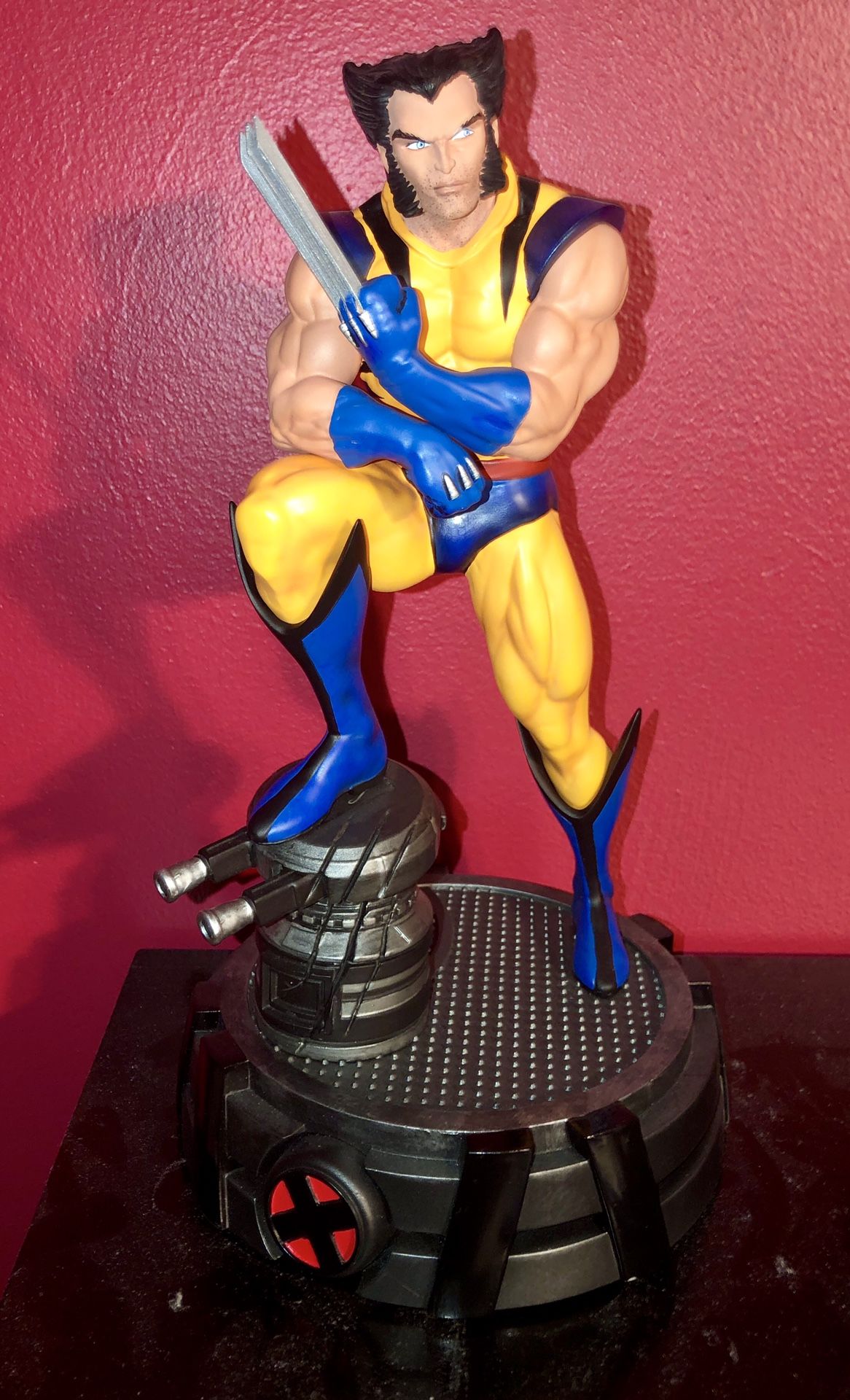 DIAMOND SELECT TOYS Marvel Premier Collection Wolverine Statue #1 of 3000