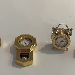 Lot of 4 Bulova Collectible Clocks 🔥
