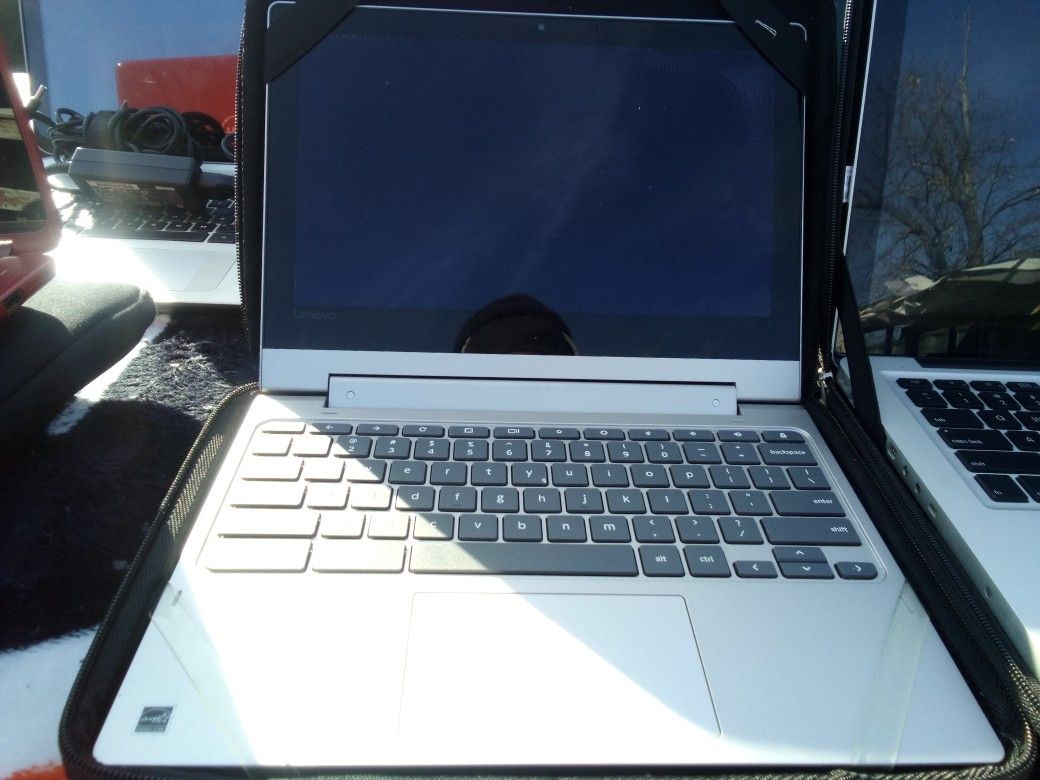 Lenovo Chromebook Flips Back Like Tablet