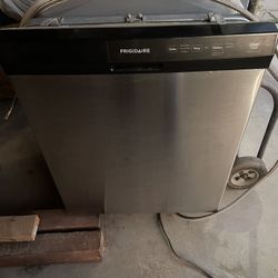 Frigidaire Dishwasher 