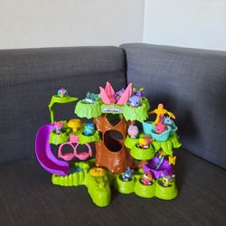 Hatchimal Tree House And Figures 