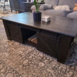 Coffee And Side Table 