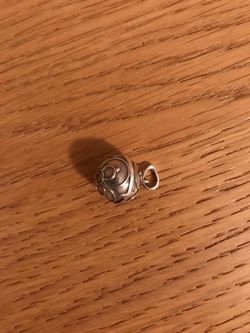 Silver charm/pendent
