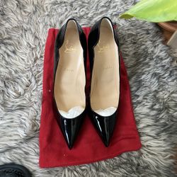 CHRISTIAN LOUBOUTIN Red Bottoms Size 42 NEW