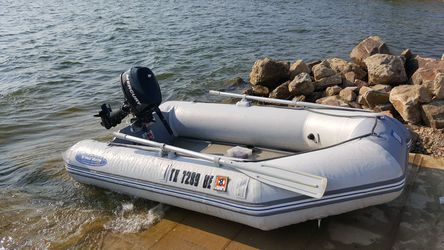 West marine 9 zodiac inflatable boat