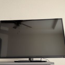 Vizio 42” Smart TV – Model E420i-A0 (1080p LED)