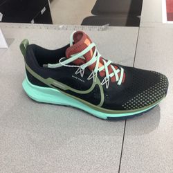 Nike Trail React 